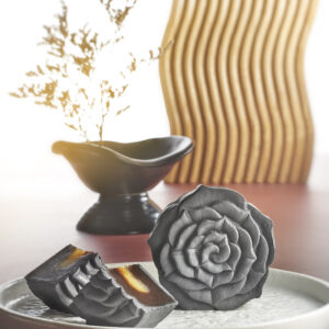 DH06 - 黑巧克力奶皇 (DARK CHOCOLATE WITH GOLDEN  BUTTER MILK)